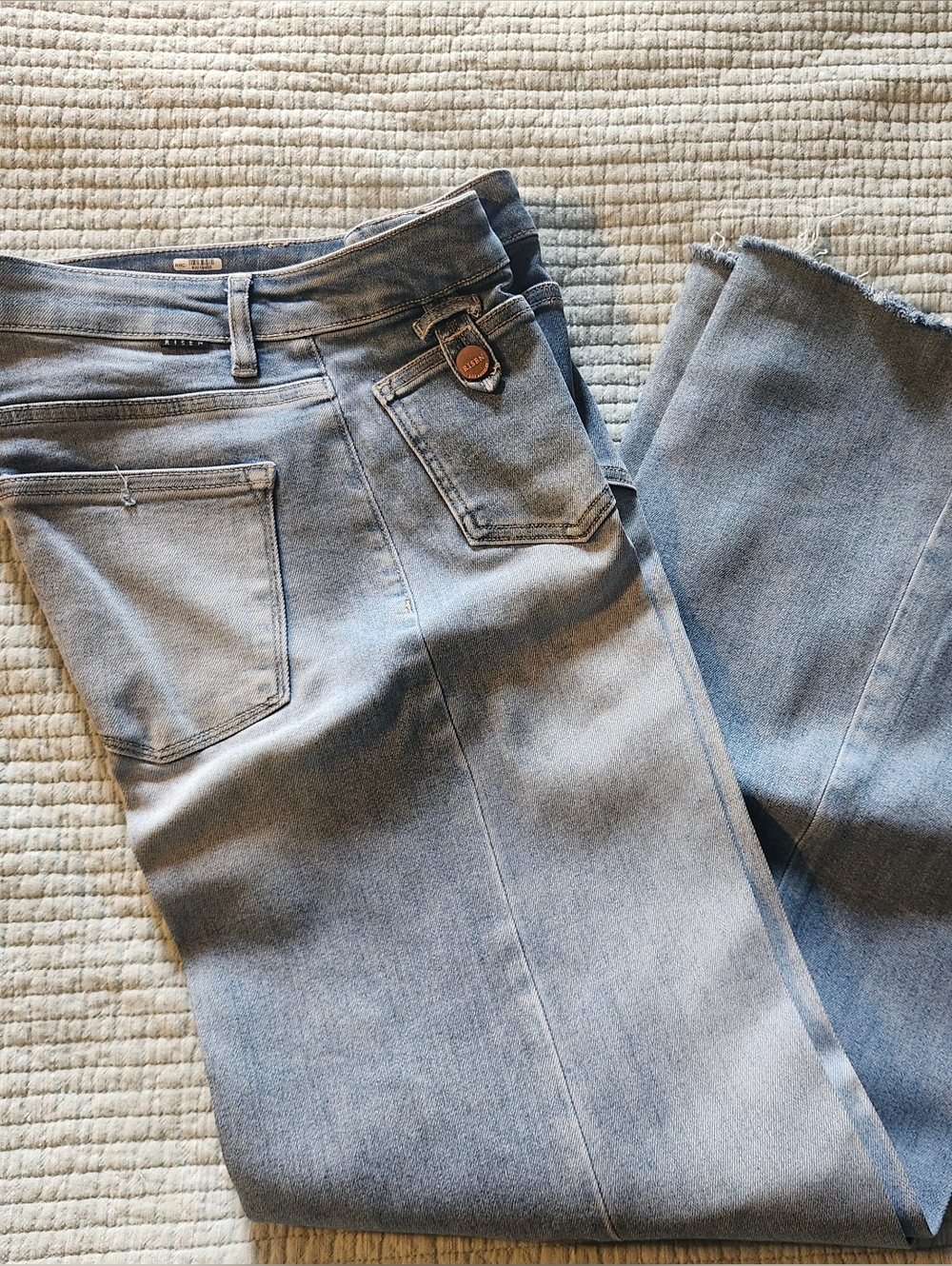 Risen Wide Leg Jeans